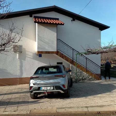 Fiorini Zofija Apartment Brtonigla
